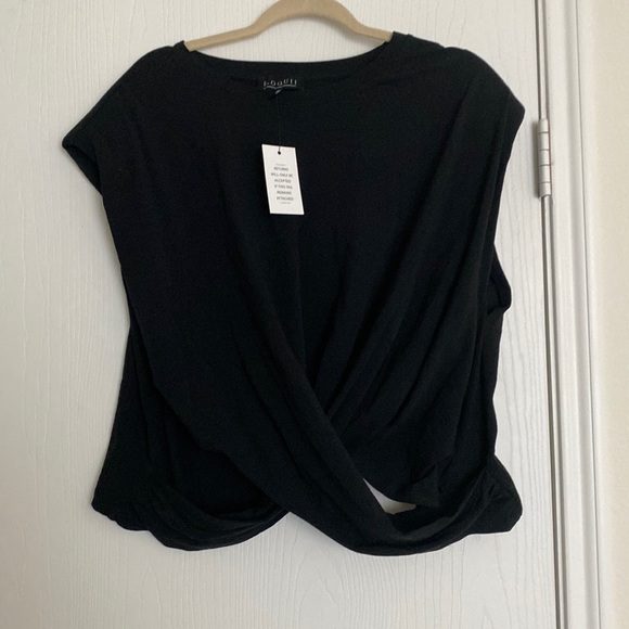 ELOQUII black top with cross cross detail in front - Picture 1 of 5
